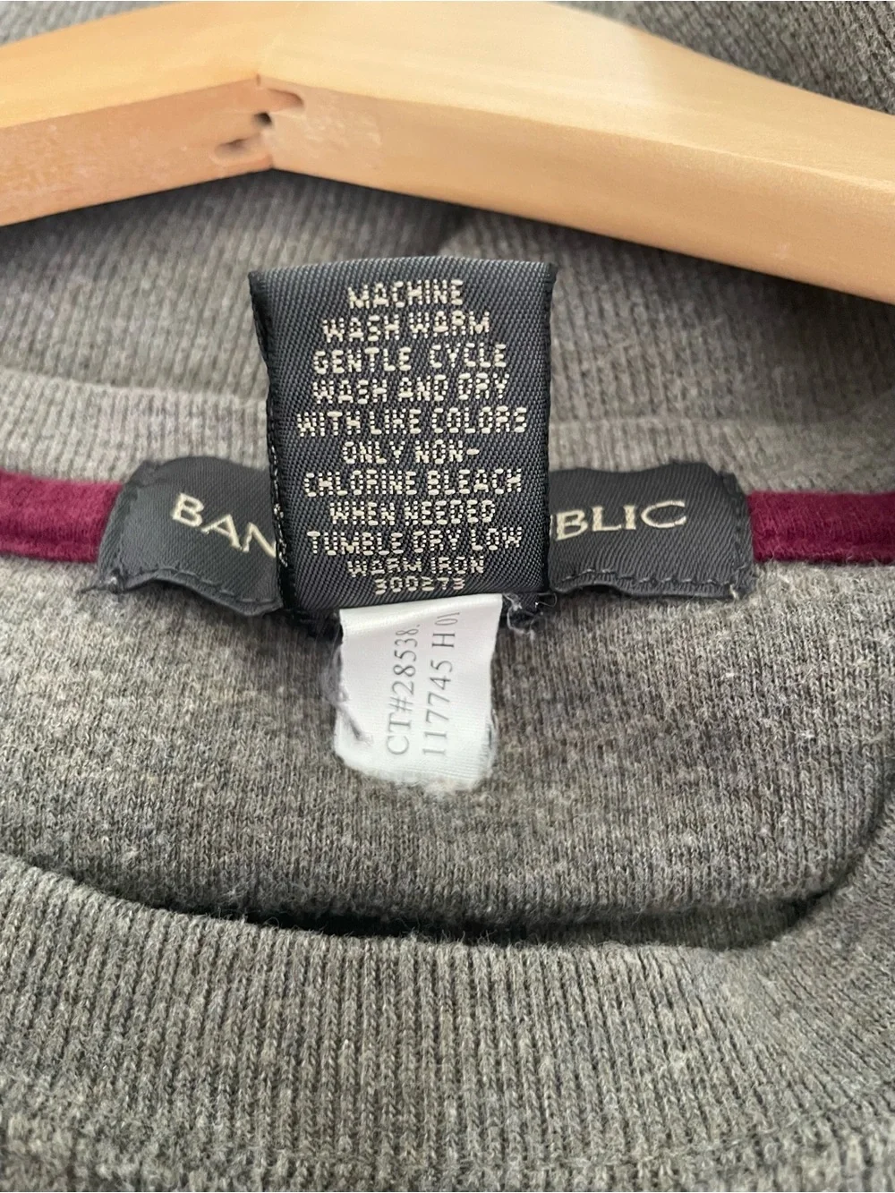 Banana Republic 100% Cotton Gray Classic Crewneck Sweater Casual Layering Campus